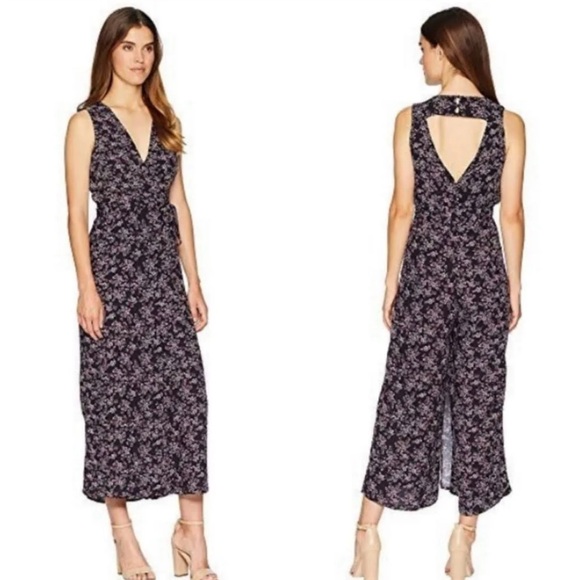 ✨NWT✨Jack by BB Dakota Swish Swish Floral Ditsy Navy Wrap Jumpsuit Women Size 6 - Picture 3 of 16